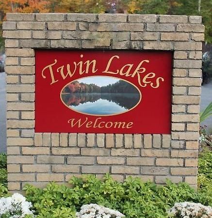 Twin Lakes - Hurley Villa ภายนอก รูปภาพ