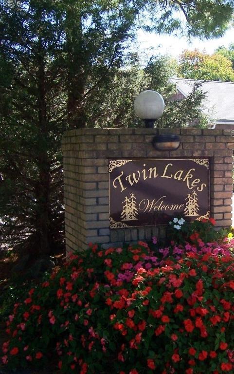 Twin Lakes - Hurley Villa ภายนอก รูปภาพ